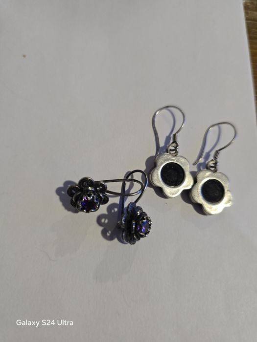 Лот сребърни обеци