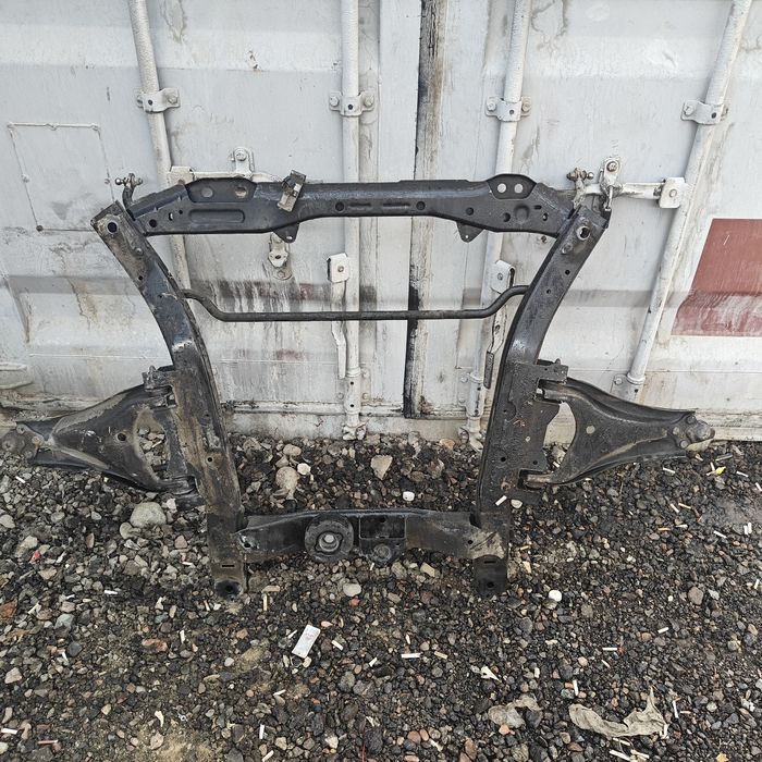 балка подрамник Renault duster nissan terrano 2.0