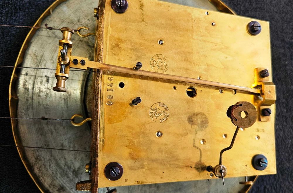 Ceas de perete cu pendul si 2 greutati Gustav Becker