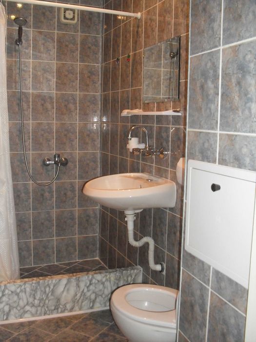 Дава се под наем Четиристаен апартамент в София, Център - 100 кв.м за 137700 € - Снимка #14