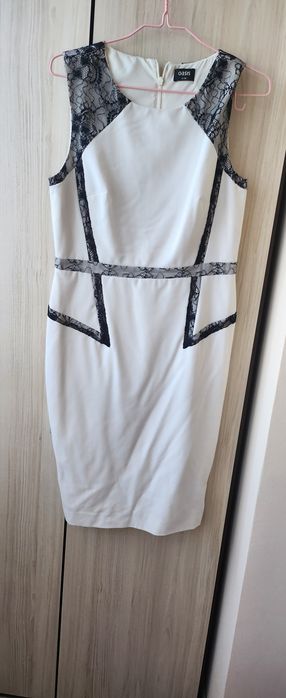 Рокля вталена 1 бр