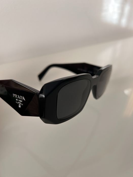 Ochelari de soare prada