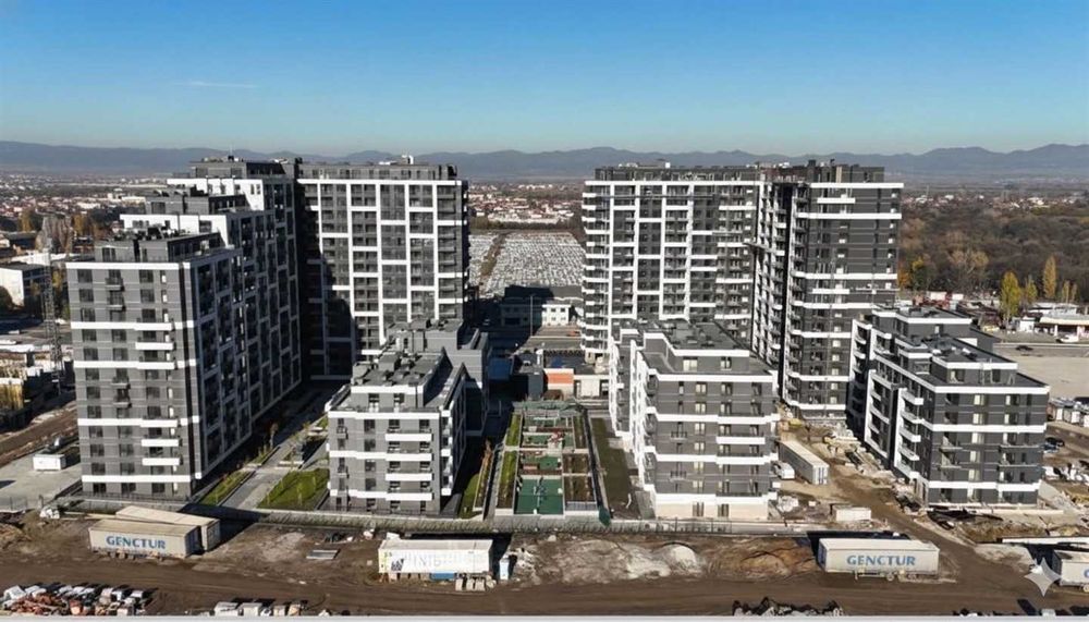 Просторен тристаен Апартамент