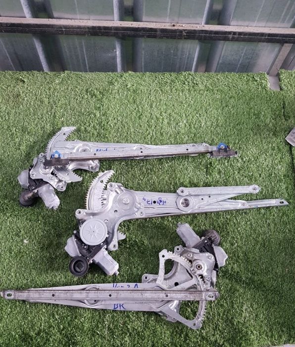 Стеклоподъемник Тойота Хайландер Toyota Highlander 2014/2019