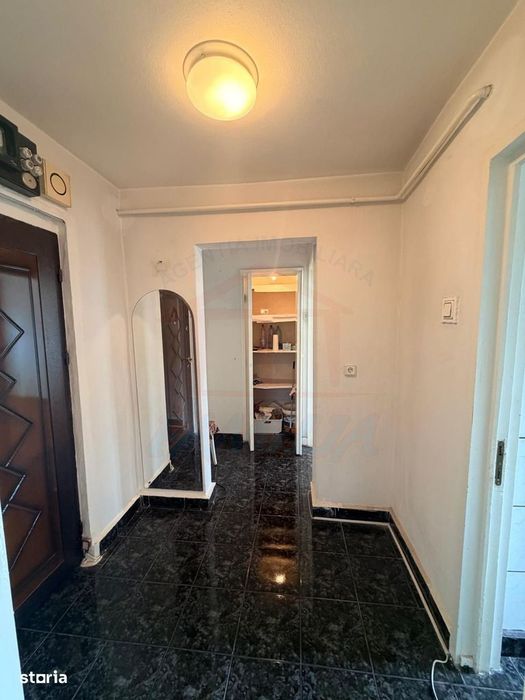 Vanzare apartament cu 4 camere in Micro 13, etaj 3, pret 65 000 euro