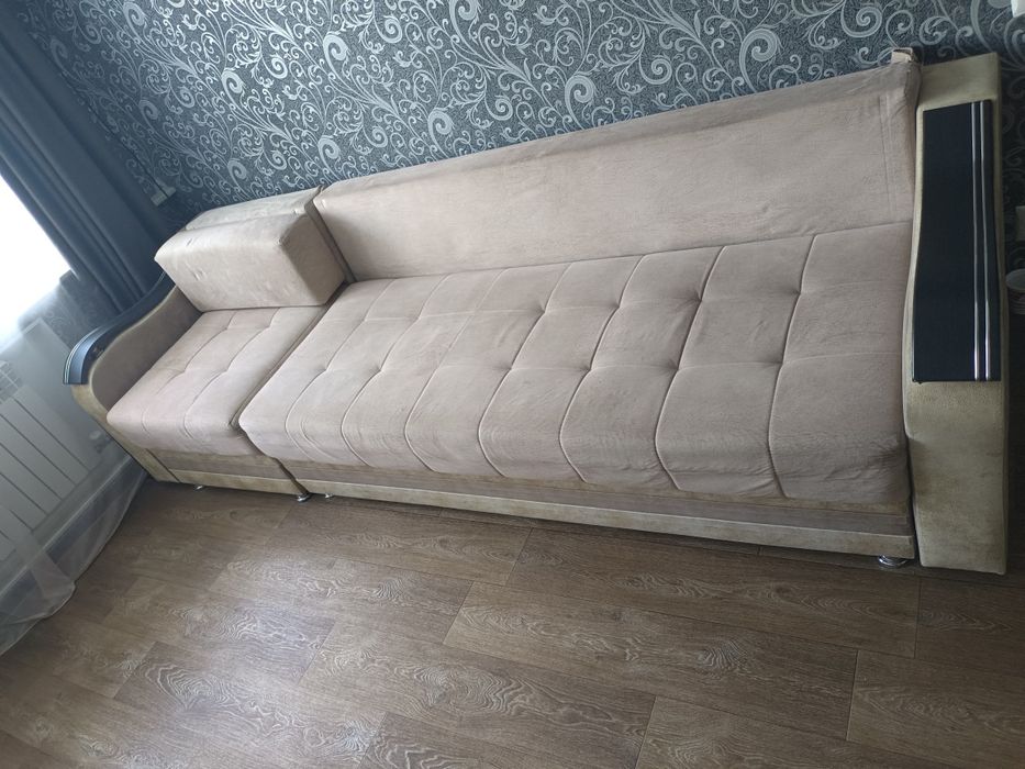 Диван в хорошем состоянии