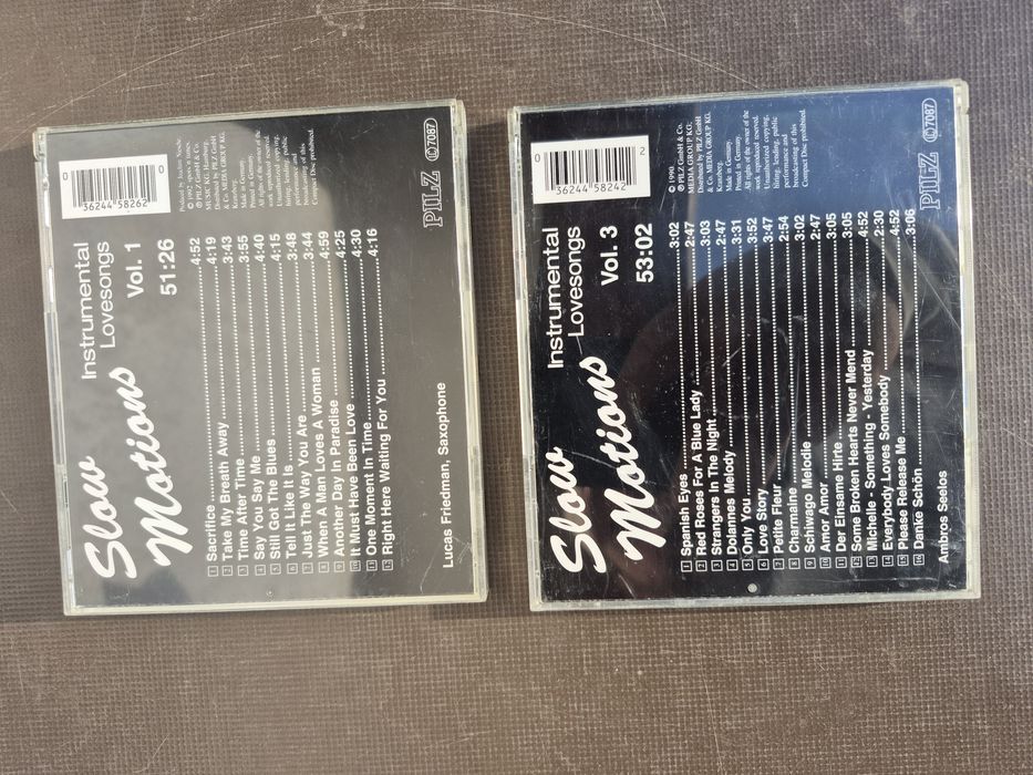Vând 8 CD muzica usoara mixta straina artisti internationalii celebri