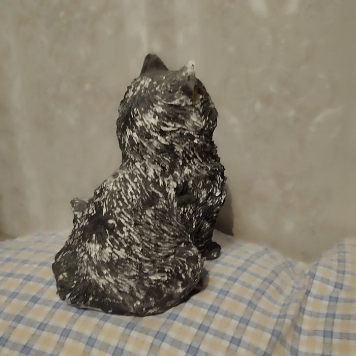 Фигурка кошки из гипса  .