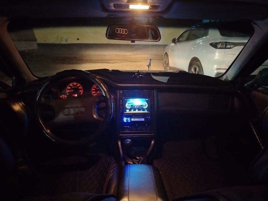 Продам Ауди 80Б4