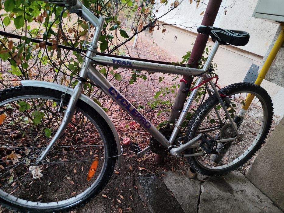 Bicicleta de oraș șa noua lumini cauciucuri bune preț 250 lei
