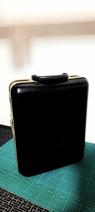 Продам кейс, чемодан.