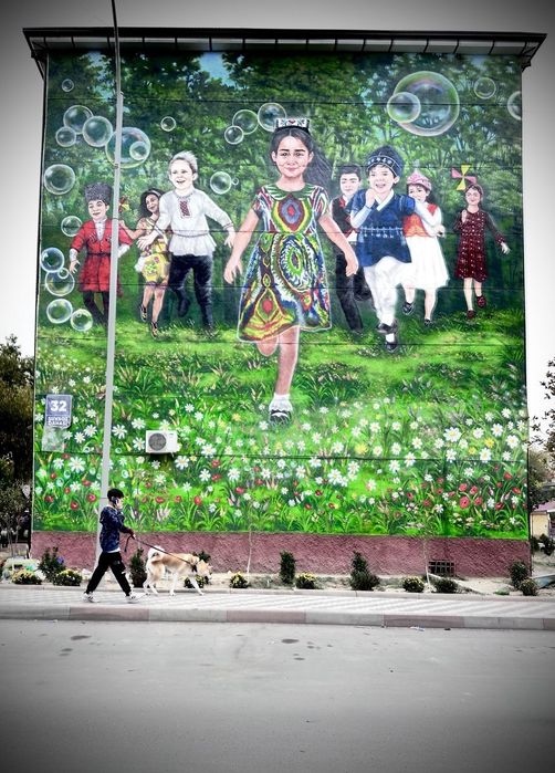 Rassom xizmati ko'pyillik tajribaga ega rassomlar