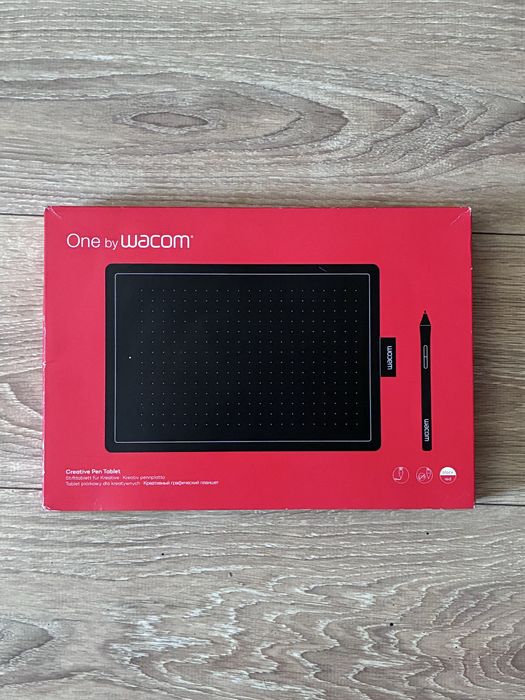 Графичен таблет One by Wacom Medium CTL-672 + писалка – отлично състояние