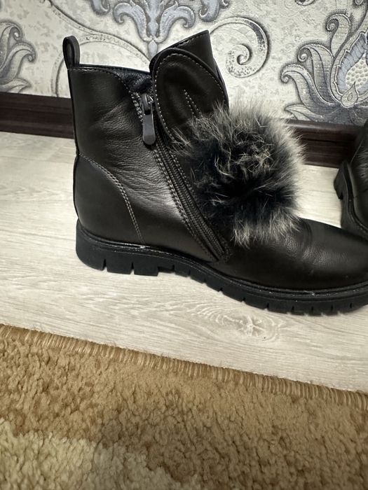 Продам красивые осенние сапожки