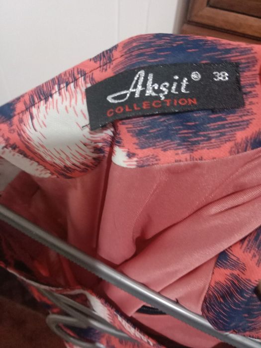 Ayollar uzun yubkasi turetskiy