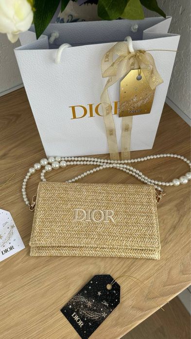 В наличии! Косметичка Dior