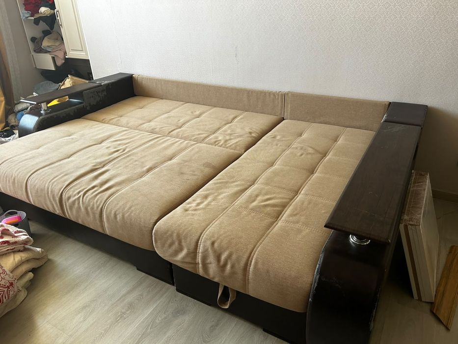 отдам диван раскладной за 10.000