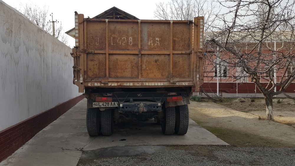 Kamaz 1989 yil sotiladi