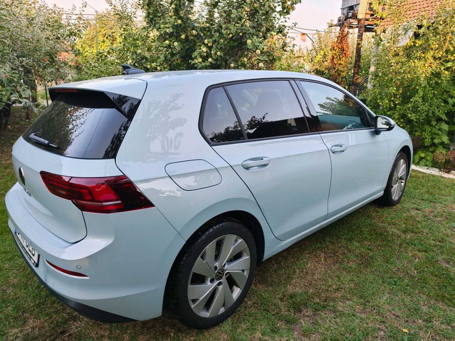 VW Golf 8.5 Facelift (2024)–1.5 TSI (4 cilindri) 150 CP–Cutie manuală