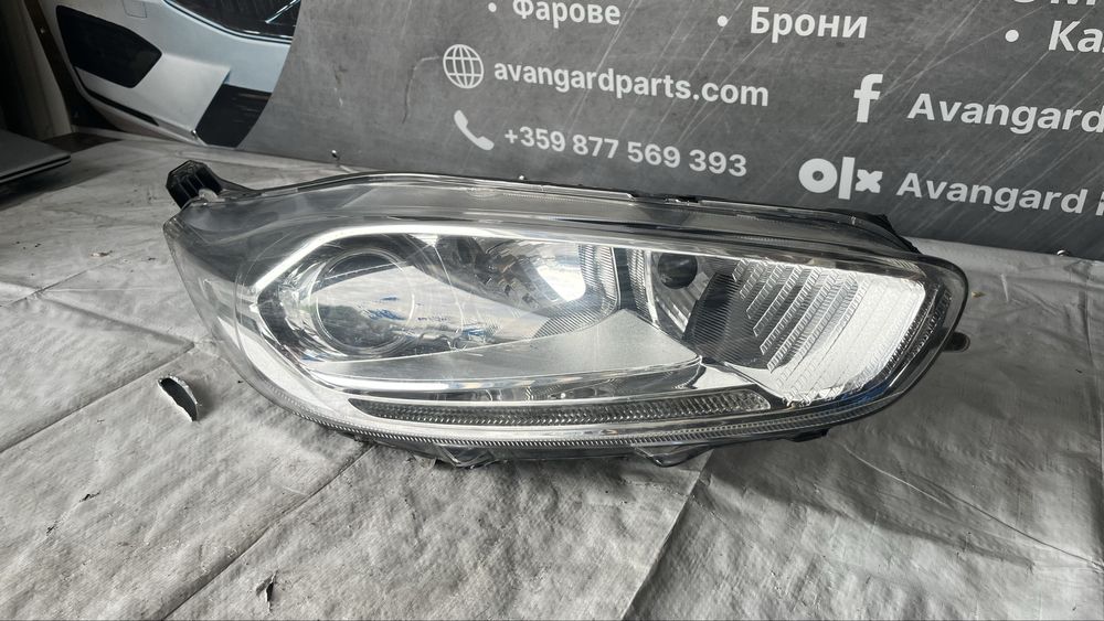 2 броя десен фар Ford Fiesta