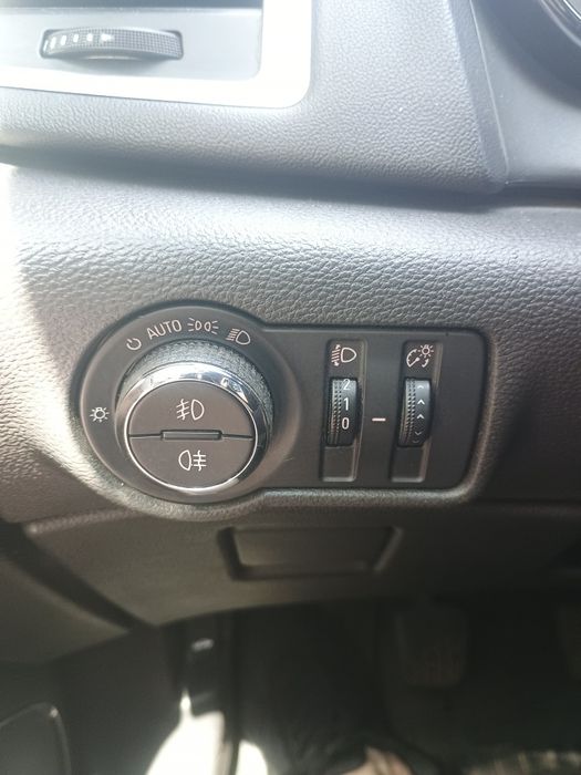 Opel Astra j 1.7 CDTI, an 2012, 5.000 de Euro.