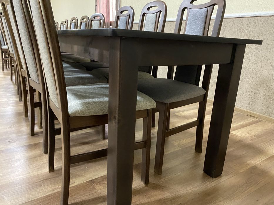 Scaune din lemn masiv