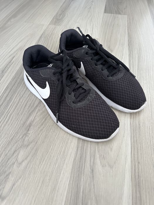 Nike trainers marimea 38