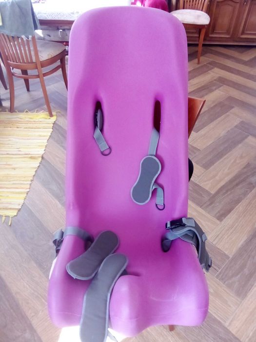 Продавам специален стол Soft-Touch Sitter User Manual.