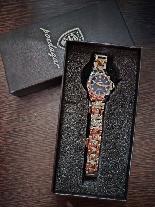 Продам женские часы