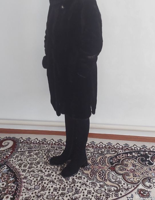 Продам норковую шубу