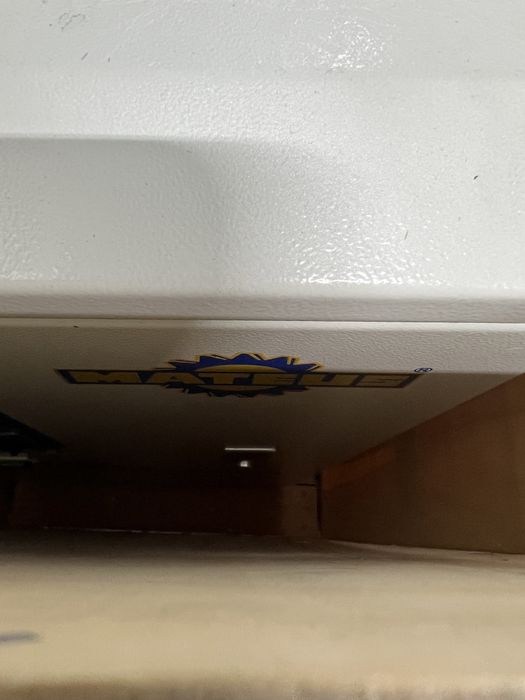 Продам стабилизатор напряжения 10000