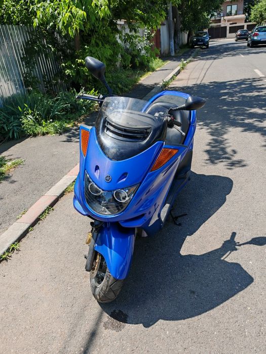 YAMAHA Majesty 250.