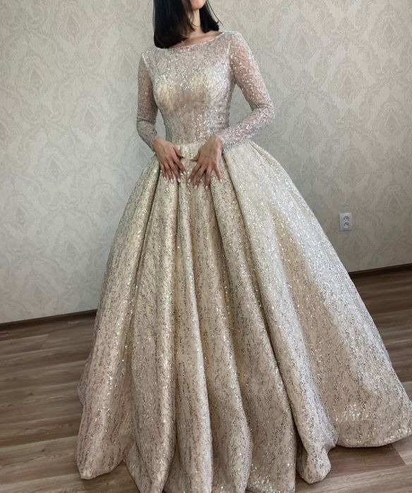 Продам свадебные платья