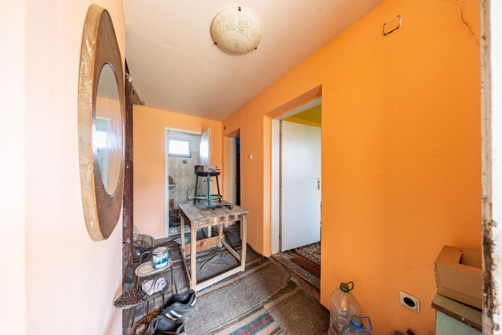 Къща в Плевен, област-с.Коиловци площ 140 цена 79000