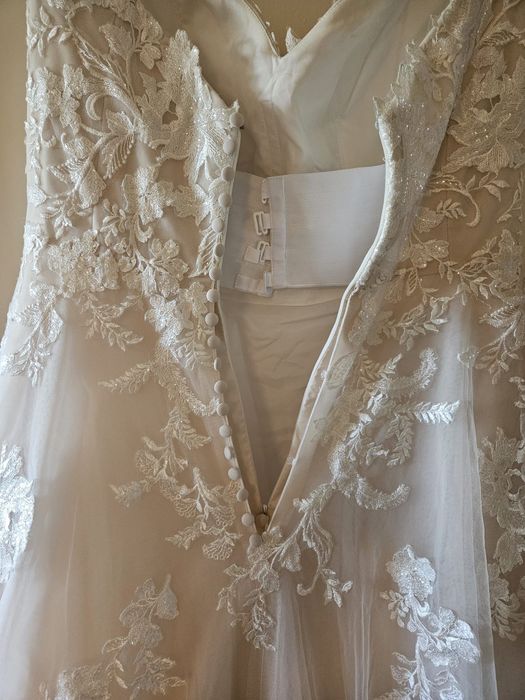 Булчинска рокля, носена веднъж, размер 18, закупена от Англия