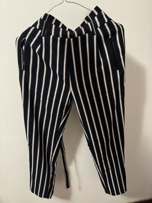 Pantaloni Stradivarius Curea atasata