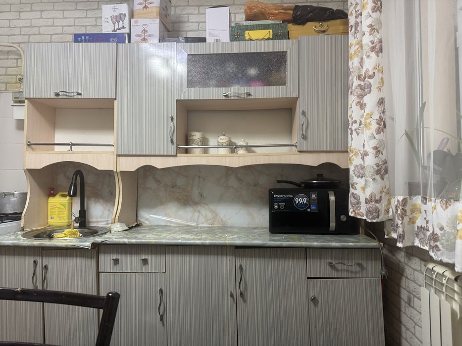 Продам кухонный шкаф