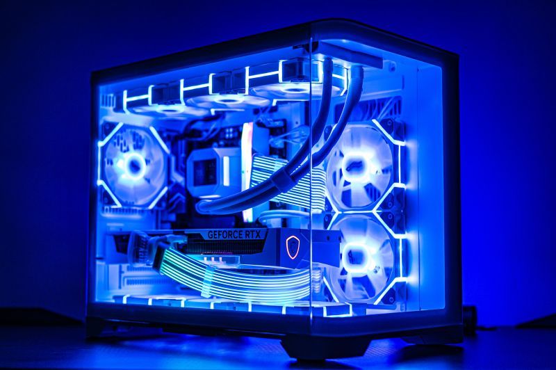 RTX 5070 / Ryzen 7 7800X3D / 32GB DDR5 / 1TB NVMe DR5778X3D-6 НОВ