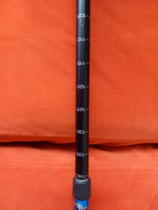 Ски, автомати, ски обувки, щеки и термо ръкавици.