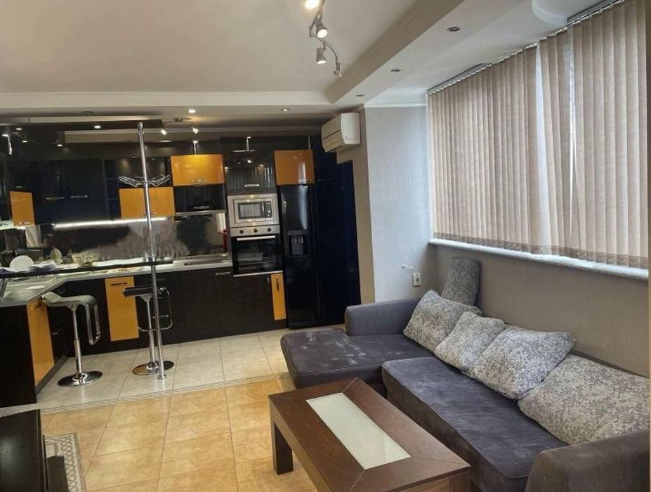 Дава се под наем Тристаен апартамент в София, Белите брези - 76 кв.м за 800 € - Снимка #1