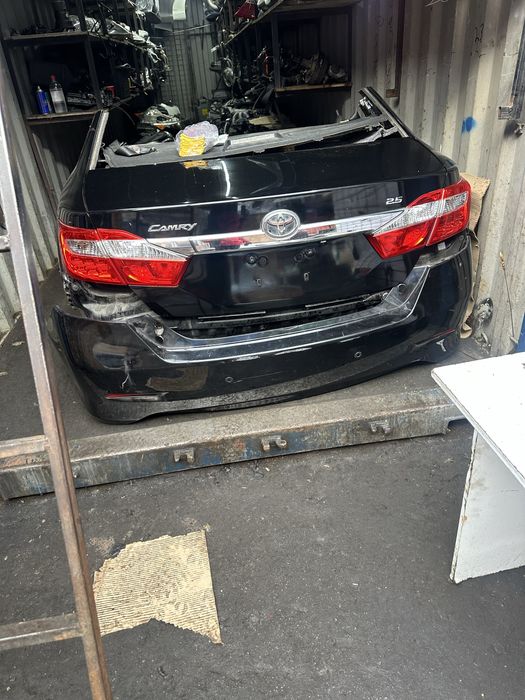 Задный часть Камри 50 европа