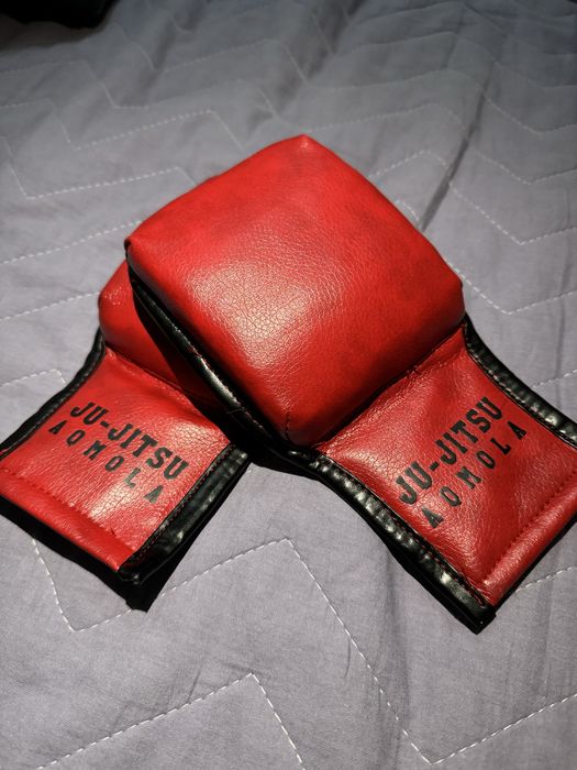 Накладки, перчатки для джиу-джитсу, каратэ
