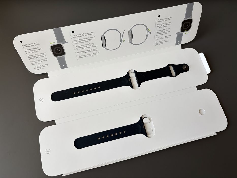 APPLE  iWatch SE 40mm Space Gray Aluminium Case Midnight Sport Band