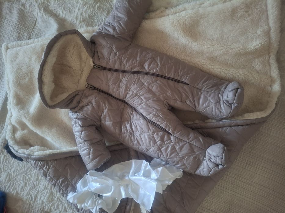 Продам конверт комбинезон на выписку