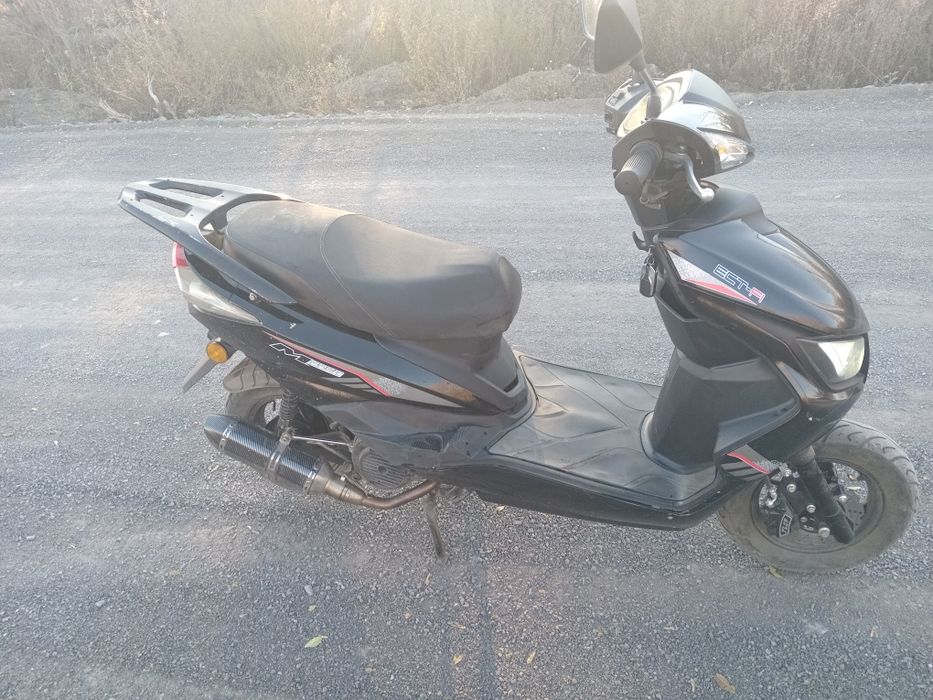 Продам скутер м8