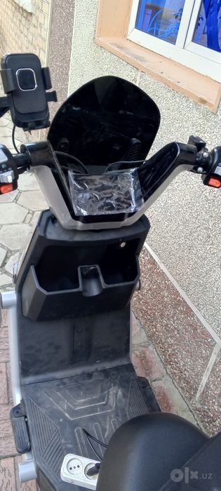 Скутер DRONGO R16
