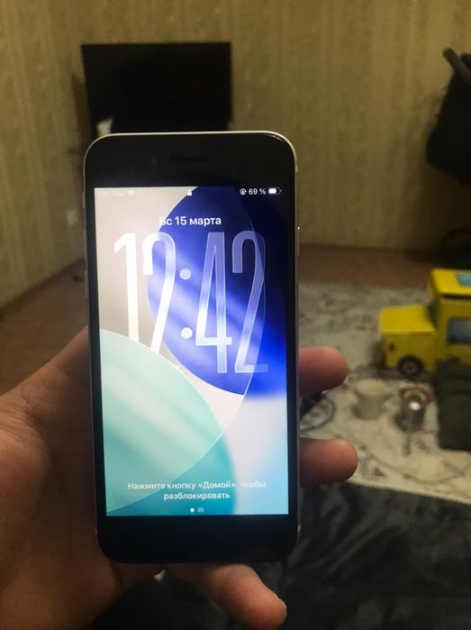 Iphone se 2 белый 64