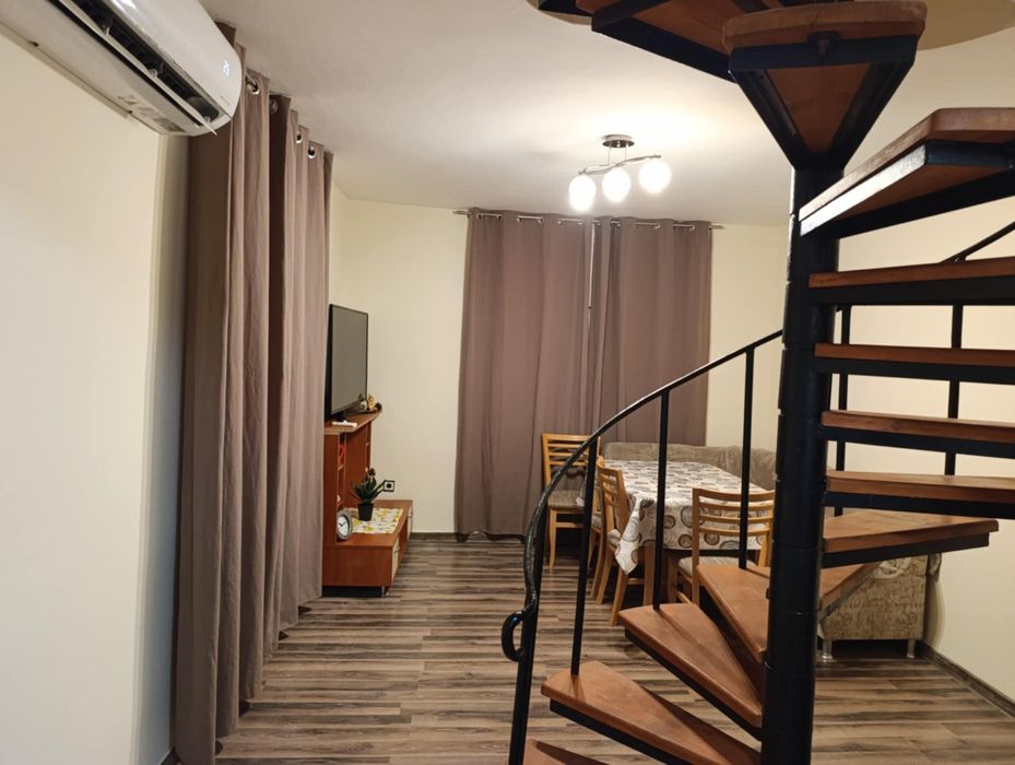 Къща под наем в с. Нови Хан