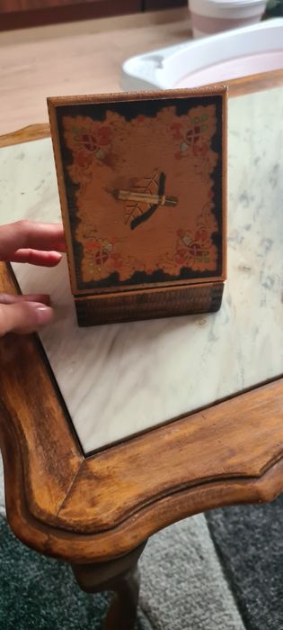 Старинна дървена табакера