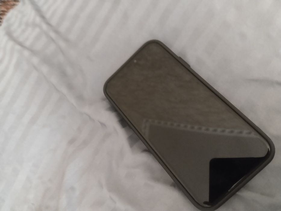 Iphone 11  64 гб